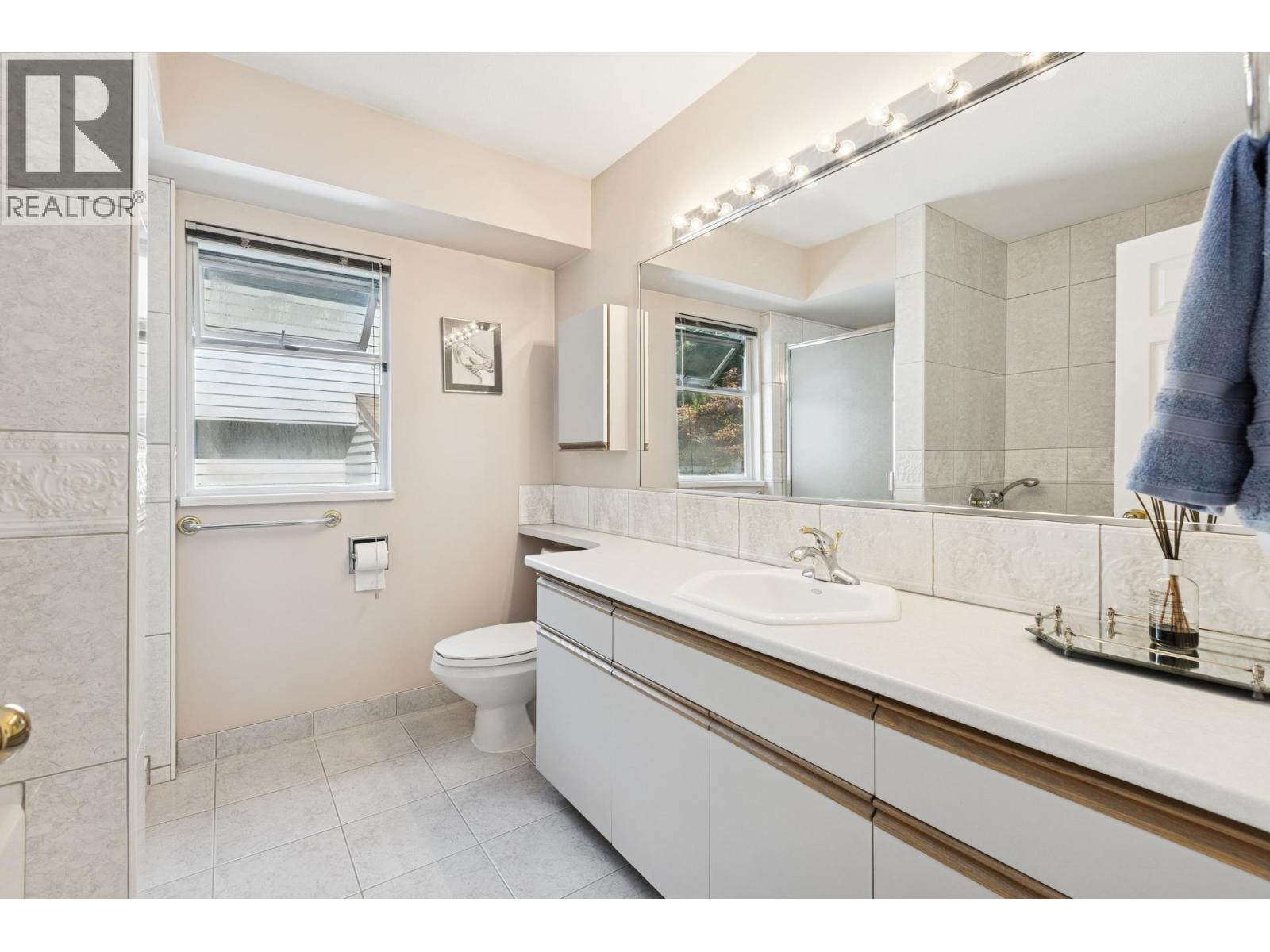 5685 Nancy Greene Way, North Vancouver, British Columbia  V7R 4W2 - Photo 27 - R3062601