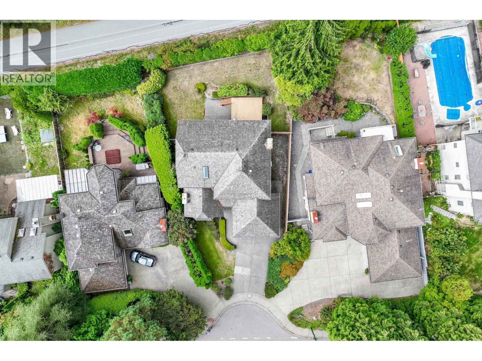 5685 Nancy Greene Way, North Vancouver, British Columbia  V7R 4W2 - Photo 39 - R3062601