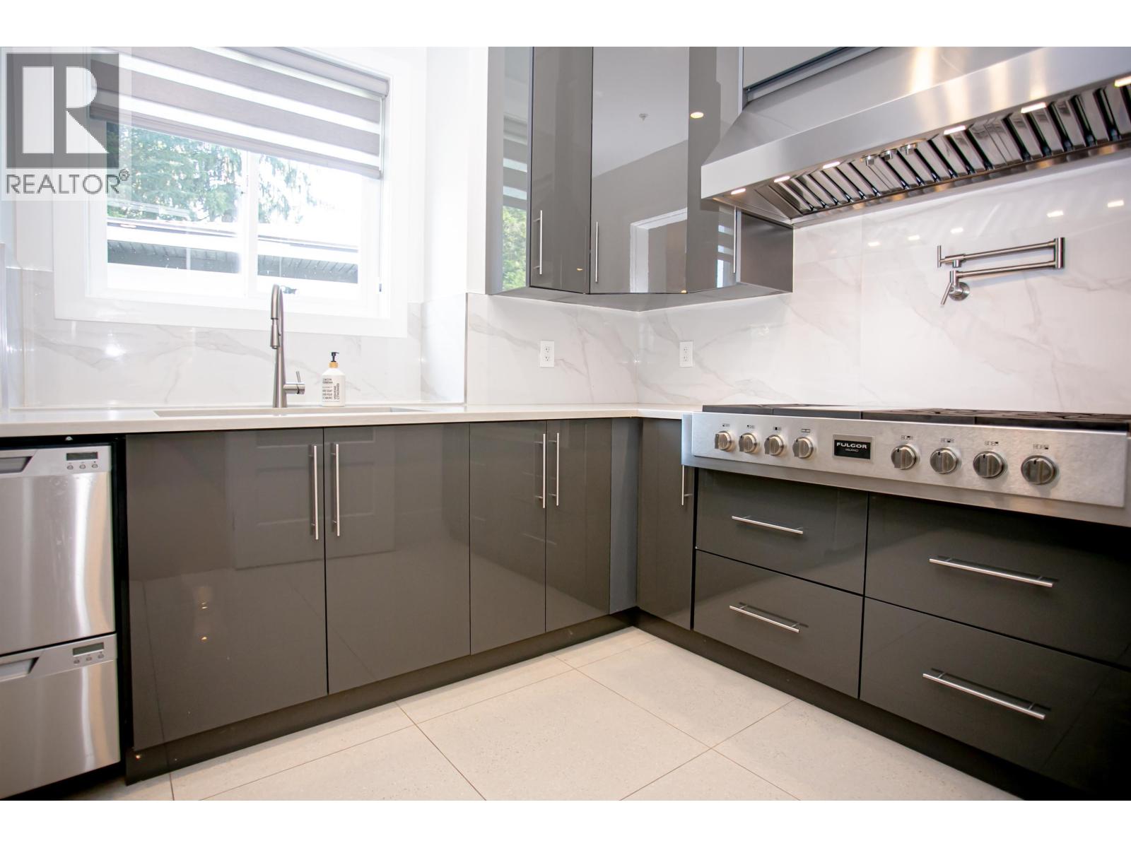 21661 Ridgeway Crescent, Maple Ridge, British Columbia  V2X 3Z6 - Photo 15 - R3062637