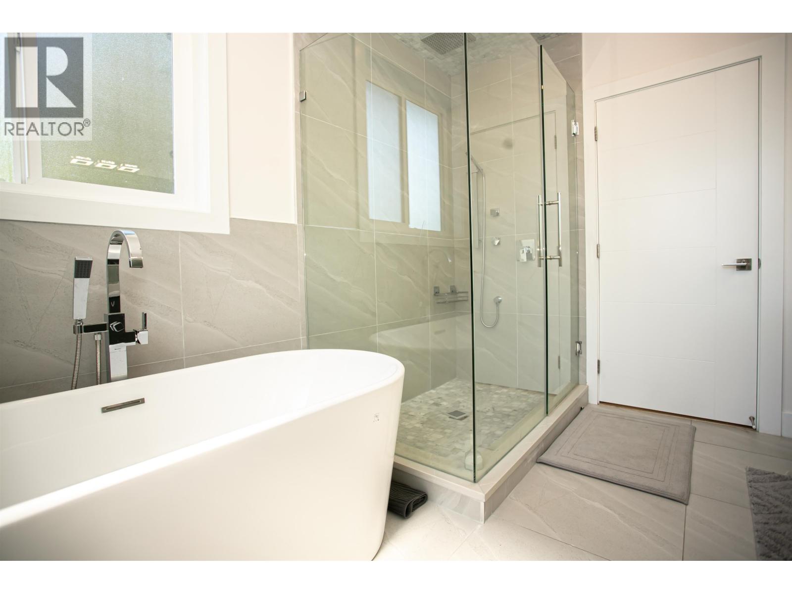 21661 Ridgeway Crescent, Maple Ridge, British Columbia  V2X 3Z6 - Photo 28 - R3062637