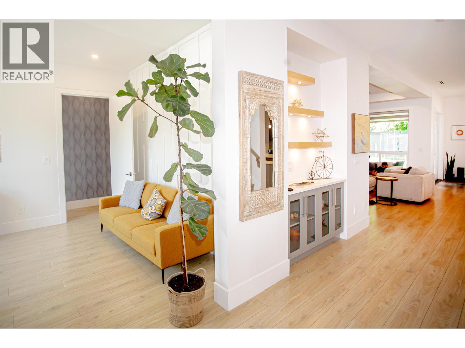 21661 Ridgeway Crescent, Maple Ridge, British Columbia  V2X 3Z6 - Photo 5 - R3062637