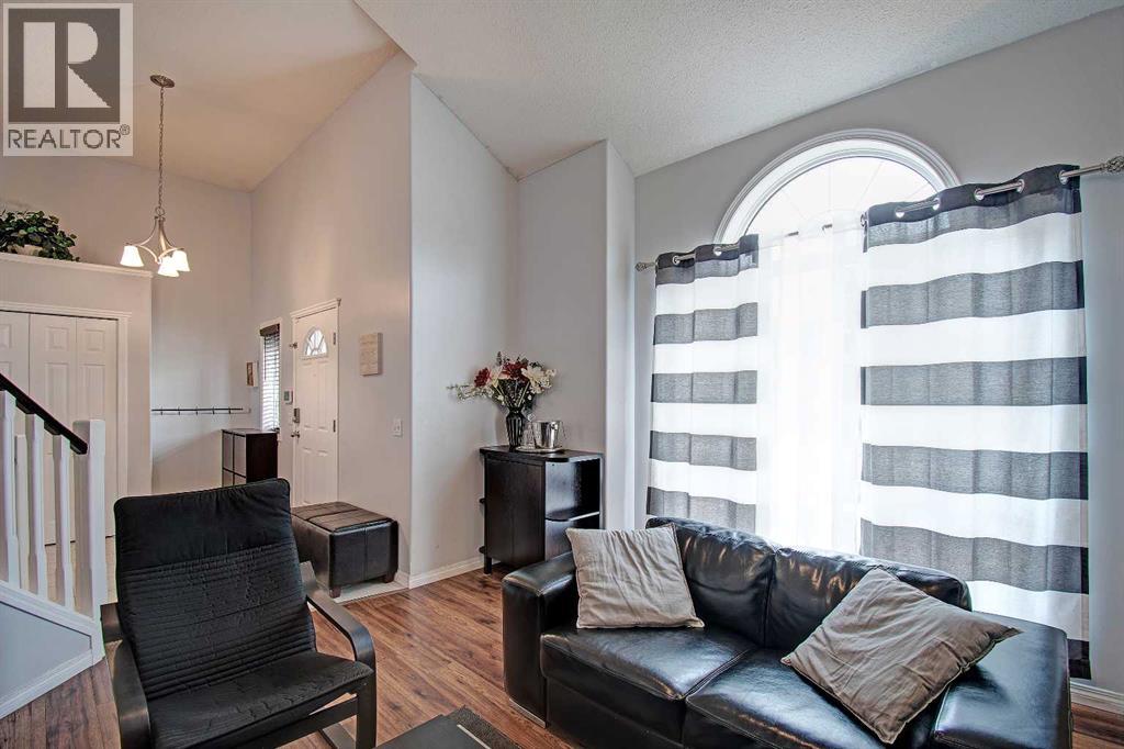 1047 Creek Springs Rise Nw, Airdrie, Alberta  T4B 2V5 - Photo 4 - A2261820