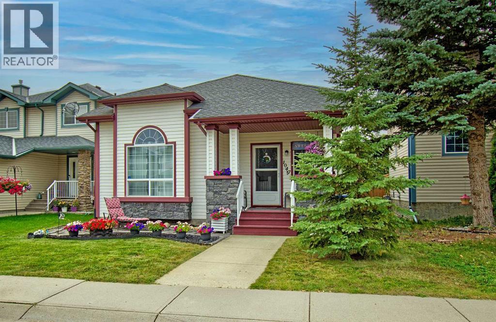 1047 Creek Springs Rise Nw, Airdrie, Alberta  T4B 2V5 - Photo 1 - A2261820