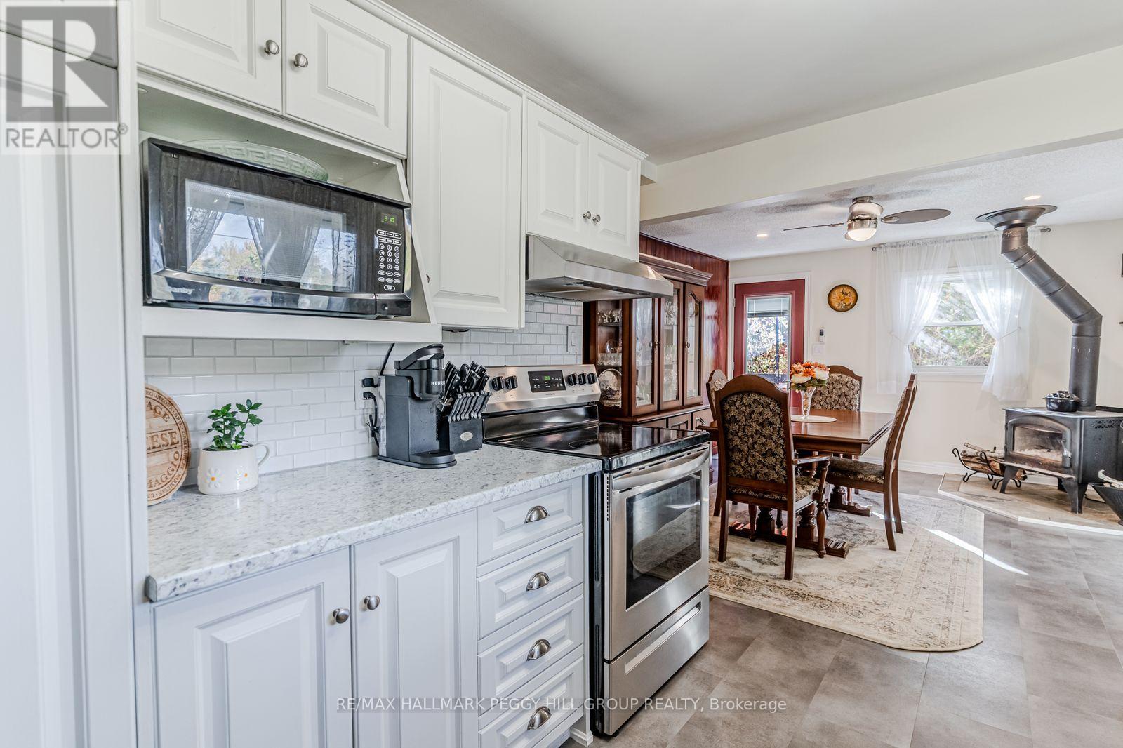 759 Florence Road, Innisfil, Ontario  L9S 2E2 - Photo 5 - N12476576