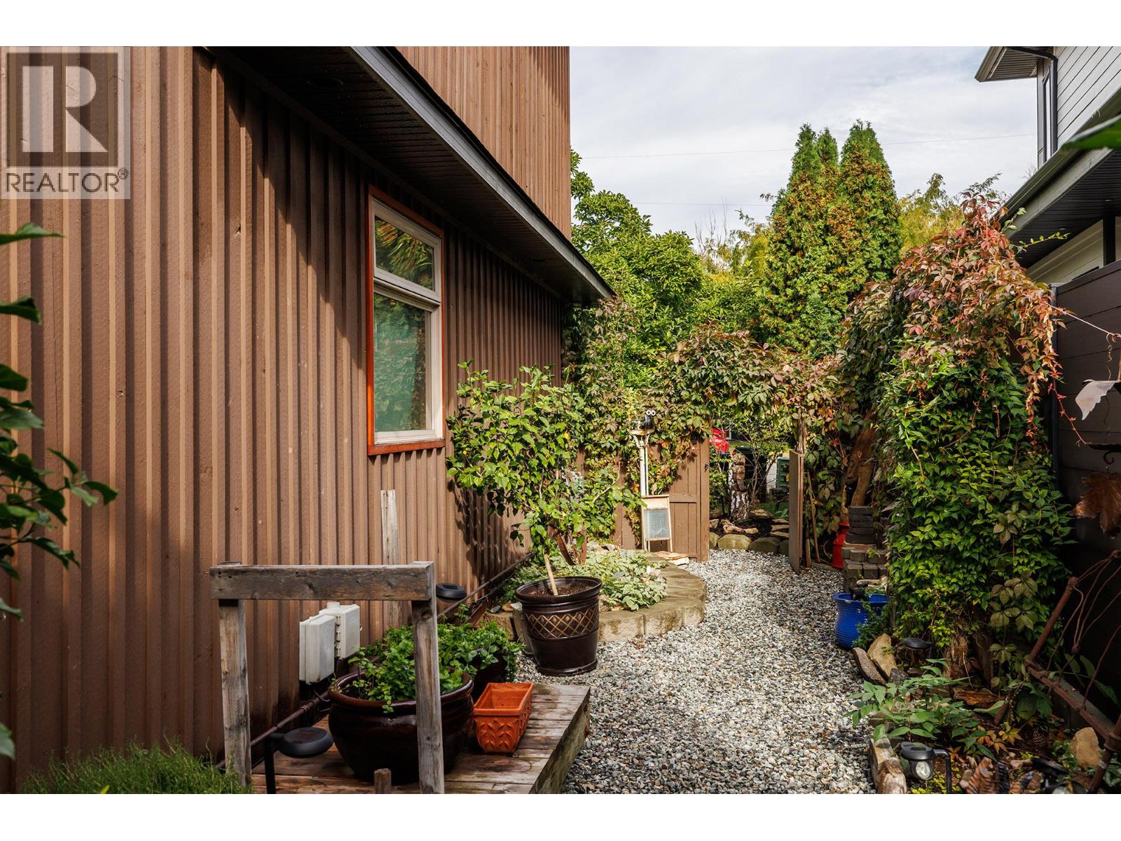 582 Radant Road Kelowna Photo 14 582 Radant Road Kelowna Photo 14