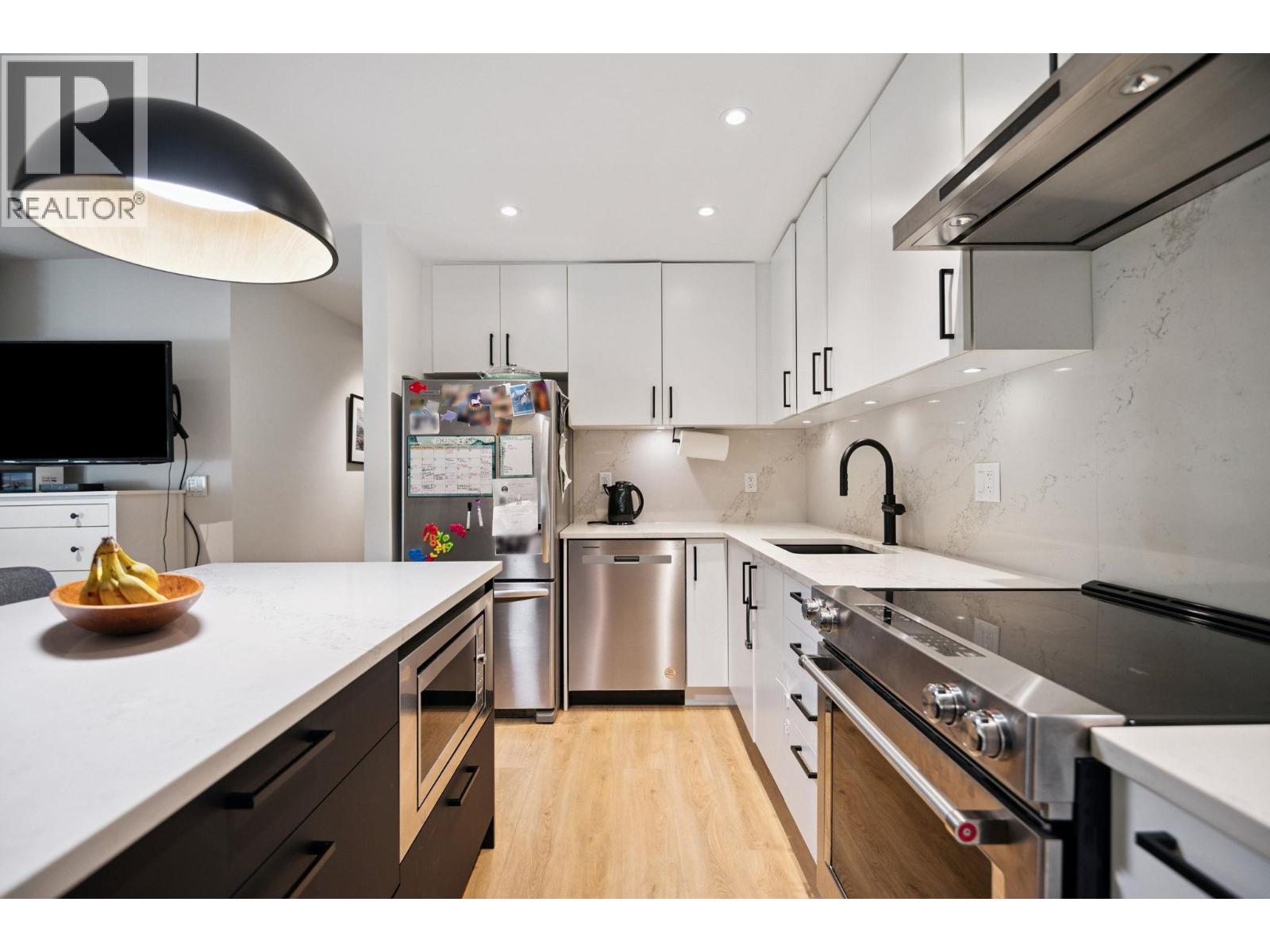 101 1696 W 10th Avenue, Vancouver, British Columbia  V6J 2A1 - Photo 10 - R3062620