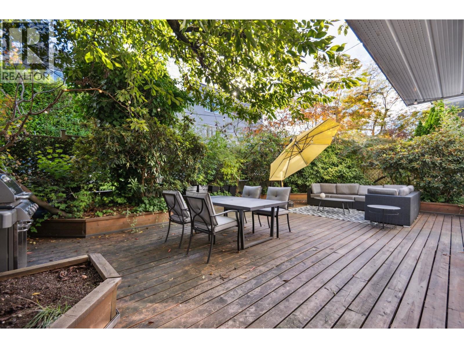 101 1696 W 10th Avenue, Vancouver, British Columbia  V6J 2A1 - Photo 1 - R3062620