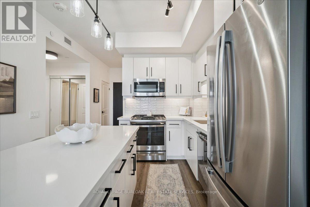 1405 - 2007 James Street, Burlington, Ontario  L7R 0G7 - Photo 12 - W12486369