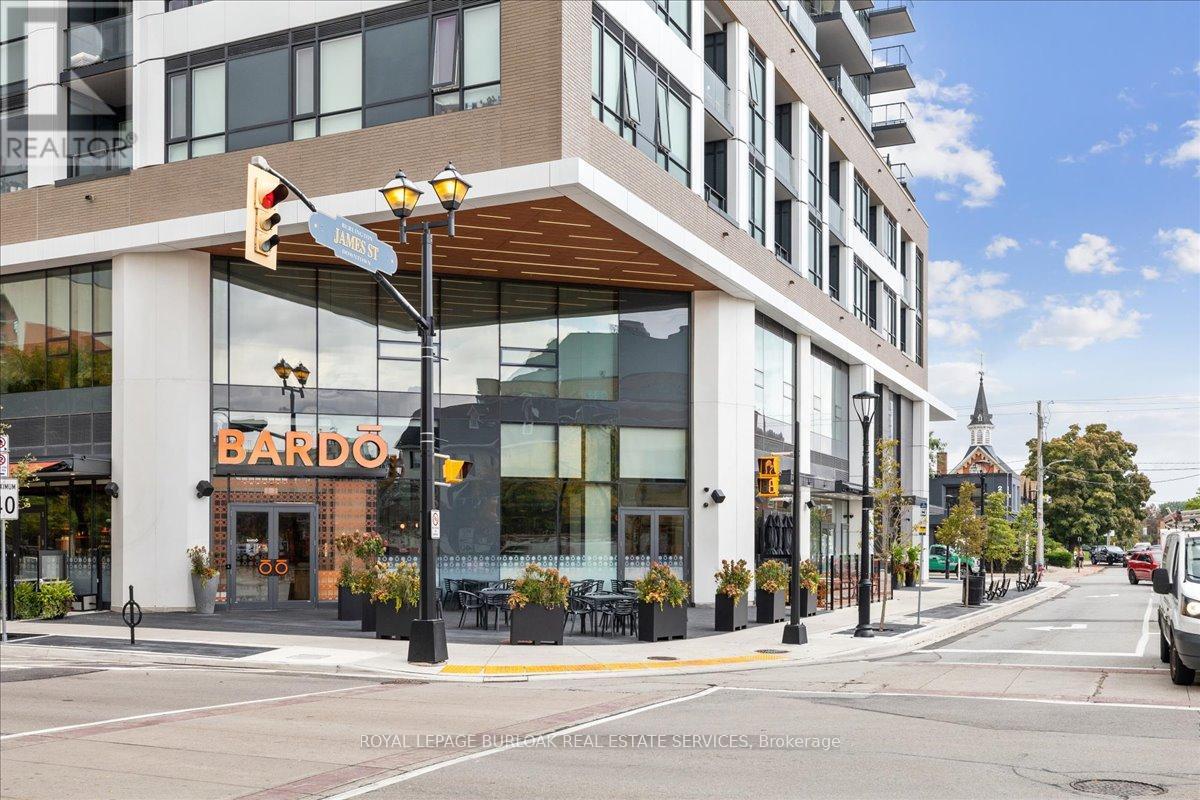 1405 - 2007 James Street, Burlington, Ontario  L7R 0G7 - Photo 2 - W12486369