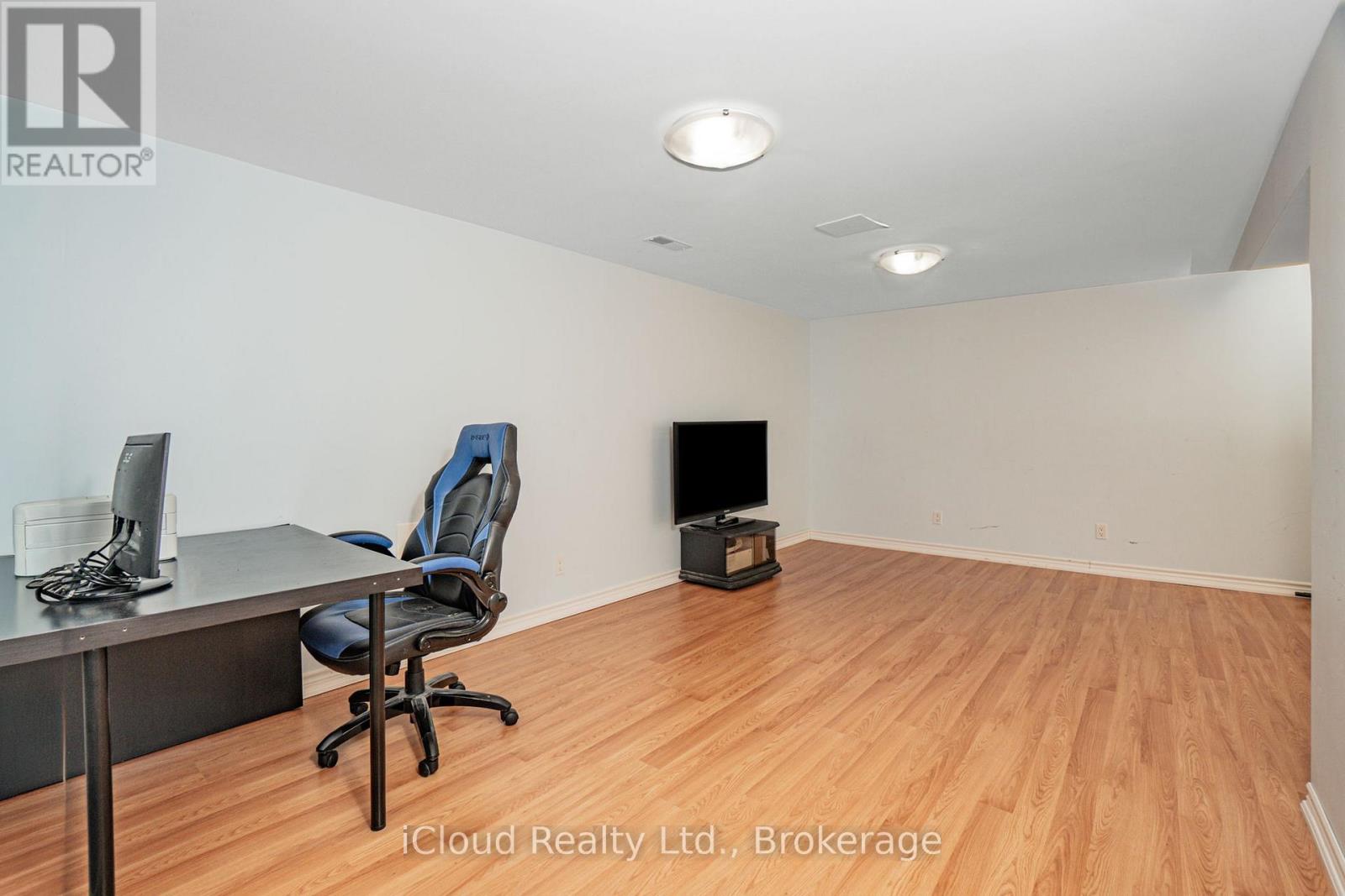 101 - 5061 Pinedale Avenue, Burlington, Ontario  L7L 5J6 - Photo 23 - W12486372