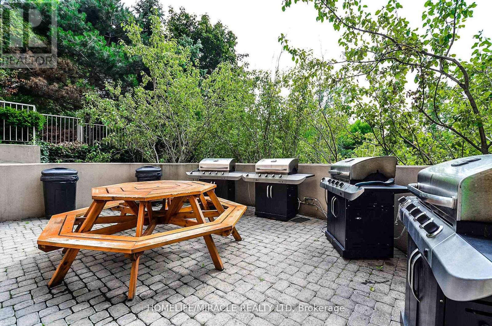 1701 - 50 Eglinton Ave W, Mississauga, Ontario  L5R 3P5 - Photo 48 - W12486379