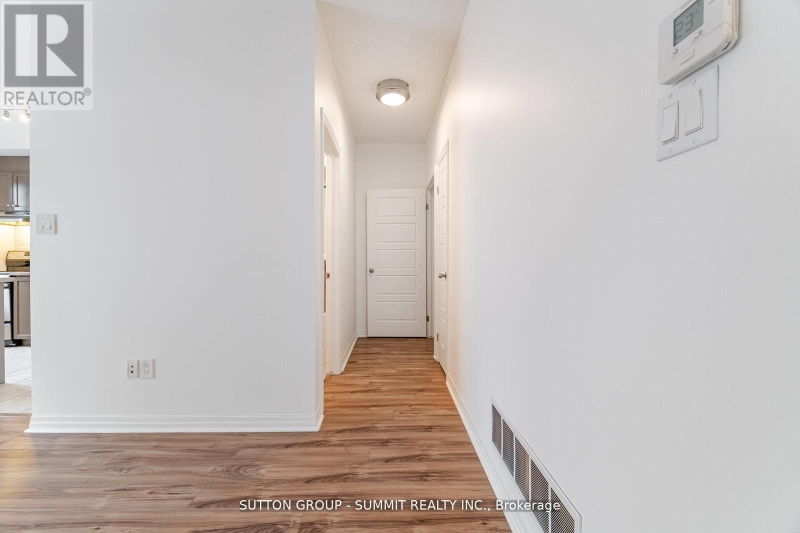 12 - 70 Plains Road W, Burlington, Ontario  L7T 0B6 - Photo 13 - W12486397