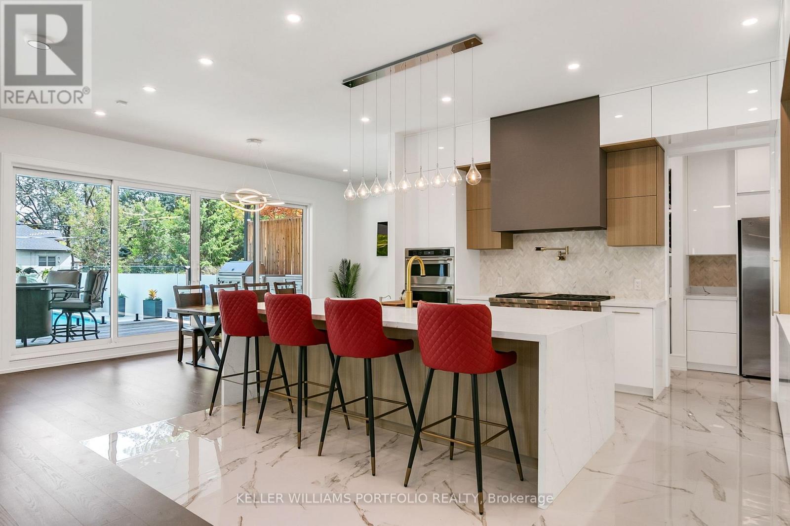 27 Prennan Avenue, Toronto, Ontario  M9B 4B7 - Photo 14 - W12486402