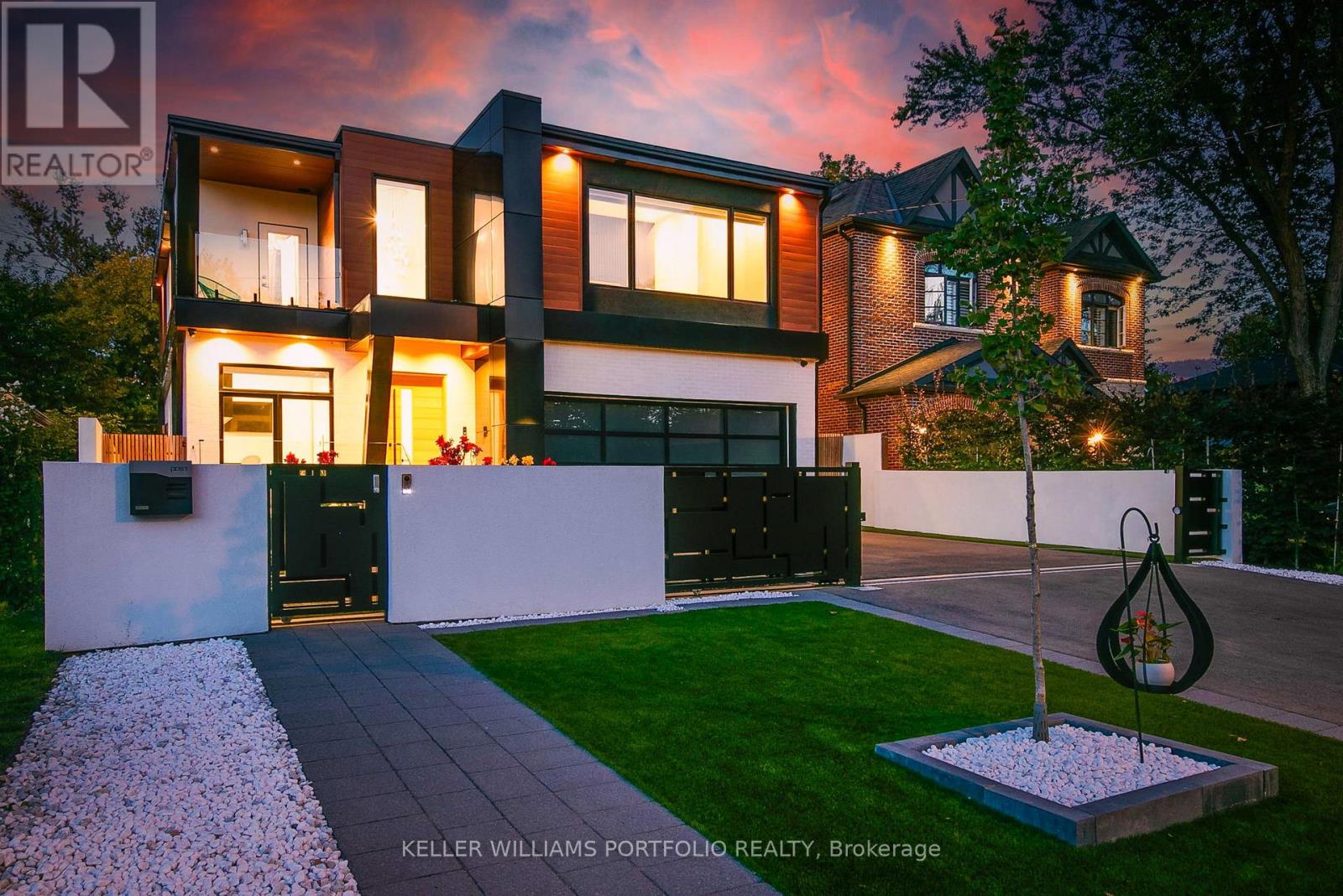 27 Prennan Avenue, Toronto, Ontario  M9B 4B7 - Photo 2 - W12486402