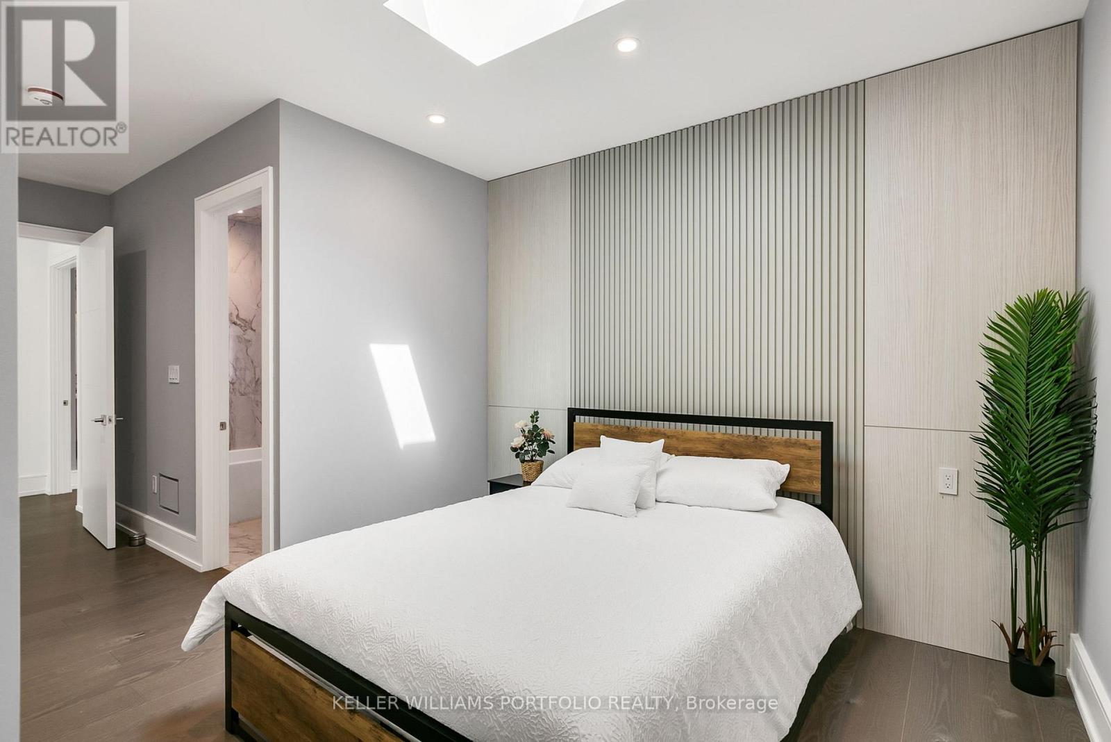 27 Prennan Avenue, Toronto, Ontario  M9B 4B7 - Photo 33 - W12486402