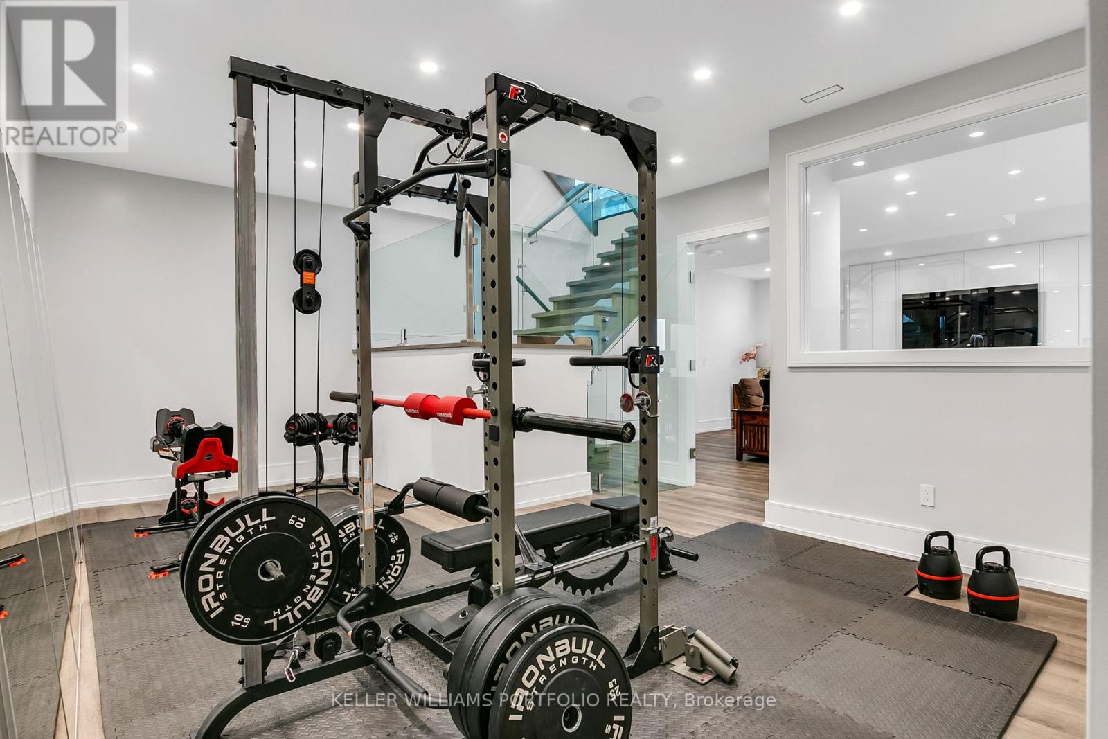 27 Prennan Avenue, Toronto, Ontario  M9B 4B7 - Photo 38 - W12486402