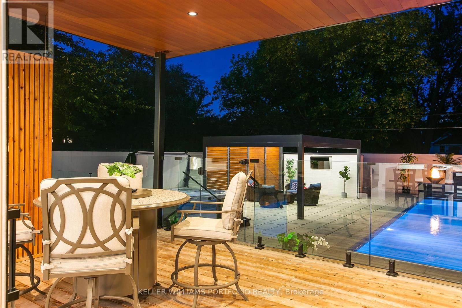 27 Prennan Avenue, Toronto, Ontario  M9B 4B7 - Photo 49 - W12486402