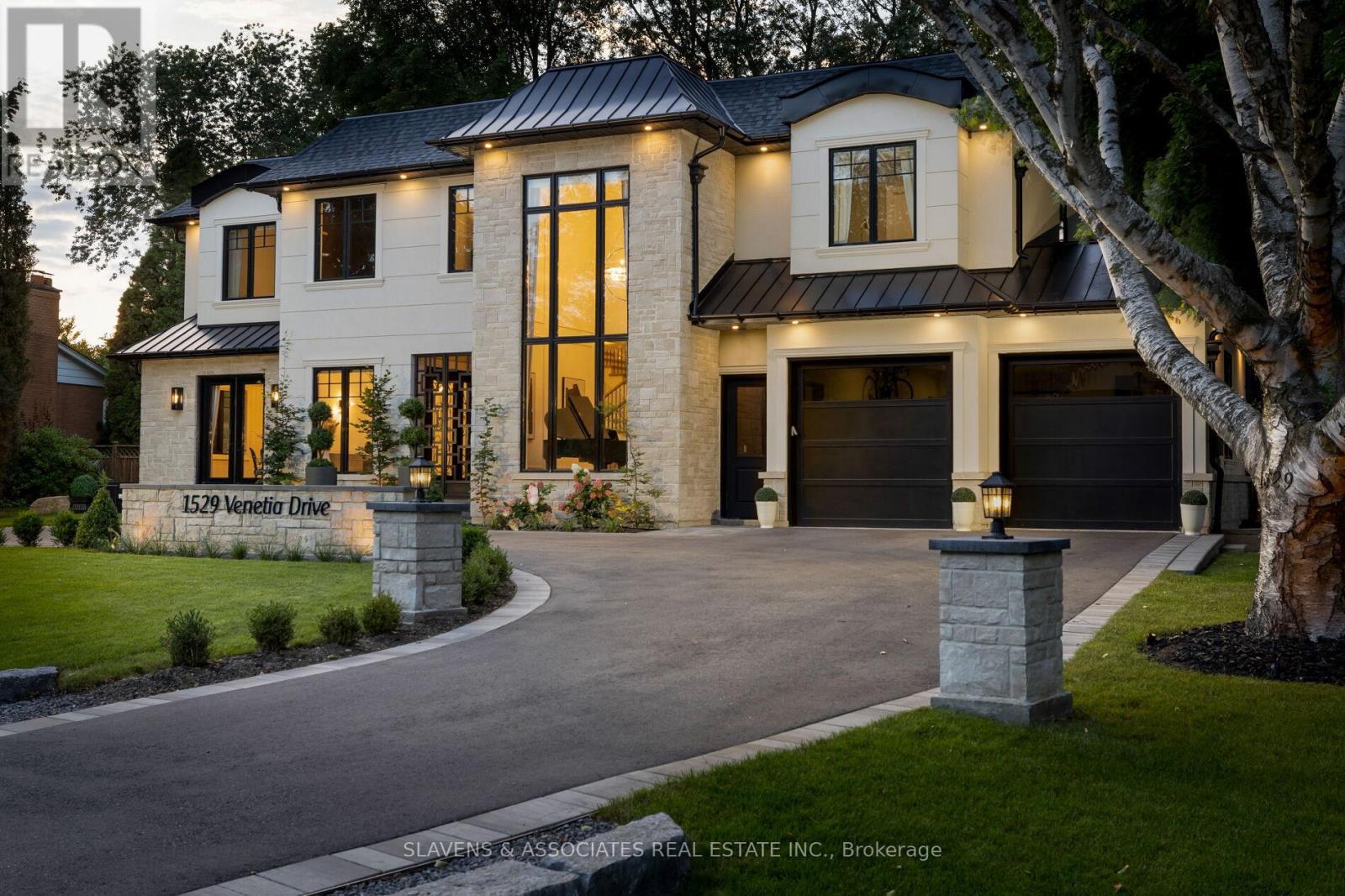 1529 VENETIA DRIVE, Oakville, Ontario