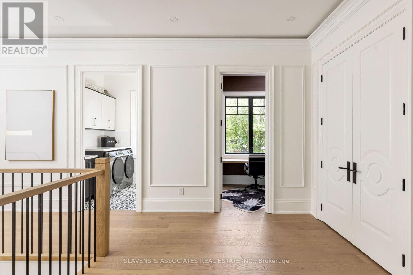 1529 Venetia Drive, Oakville, Ontario  L6L 1K8 - Photo 30 - W12486405