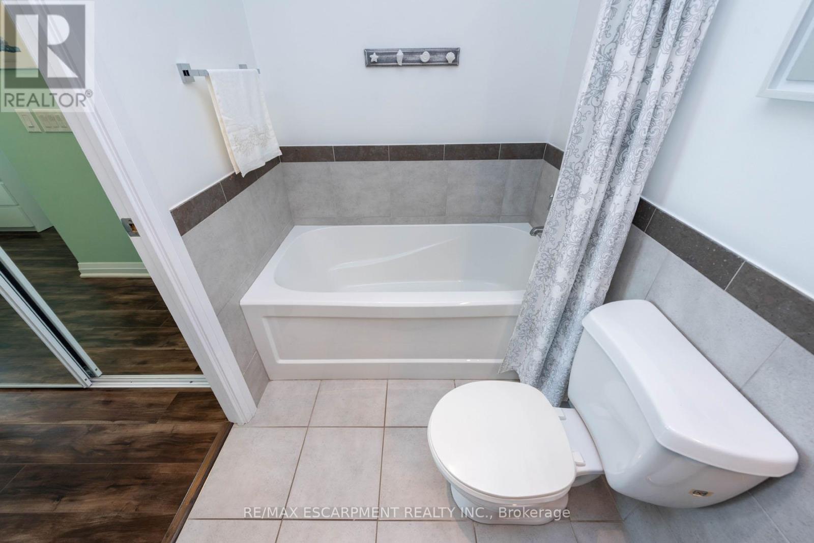 710 - 1055 Southdown Road, Mississauga, Ontario  L5J 0A3 - Photo 22 - W12486414