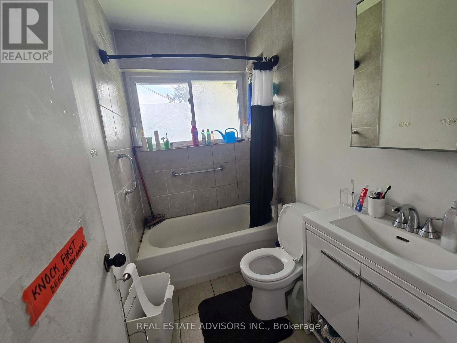 65 Moncrieff Drive, Toronto, Ontario  M9W 2R3 - Photo 11 - W12486420