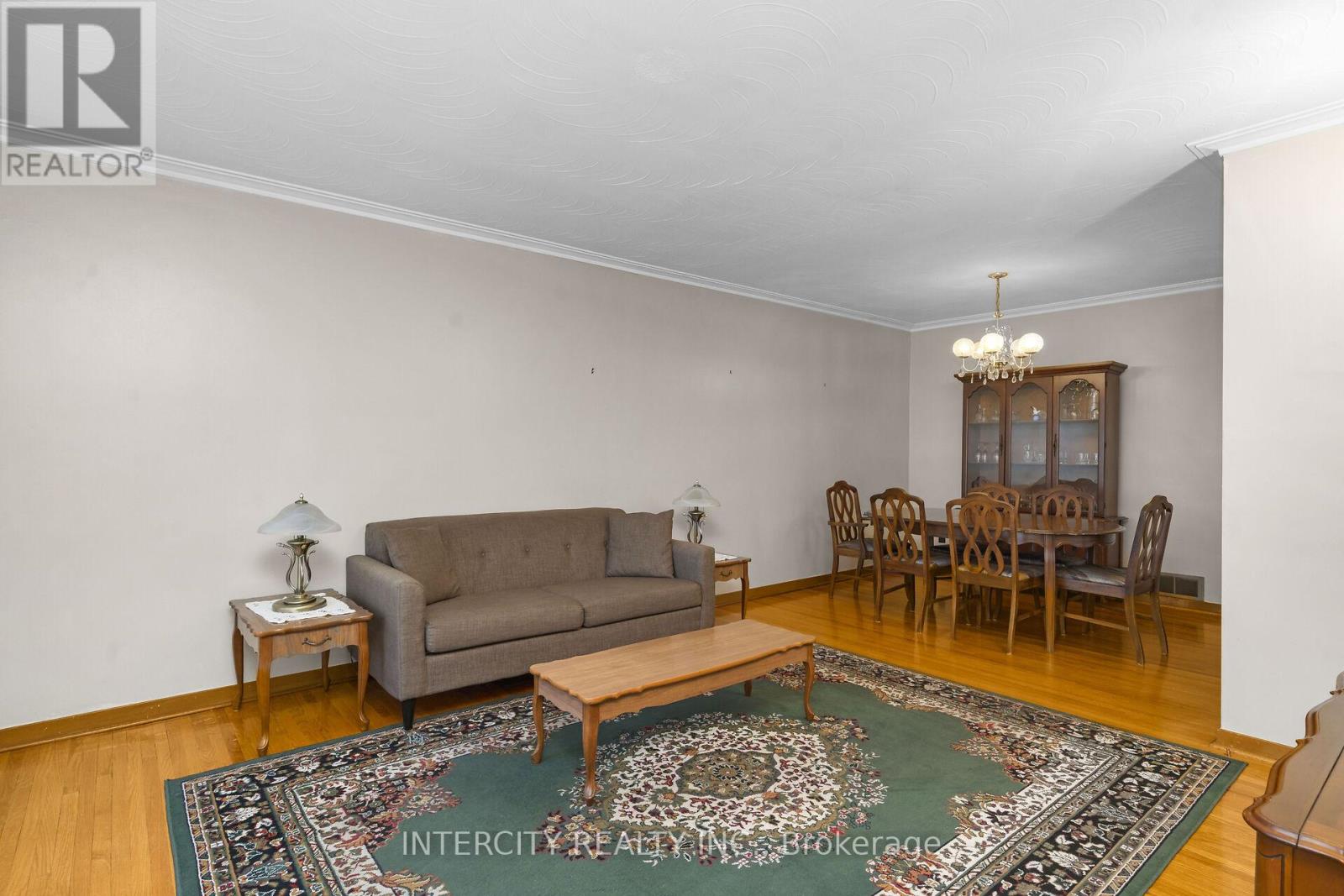 16 Seacliff Boulevard, Toronto, Ontario  M9L 2G4 - Photo 8 - W12486448