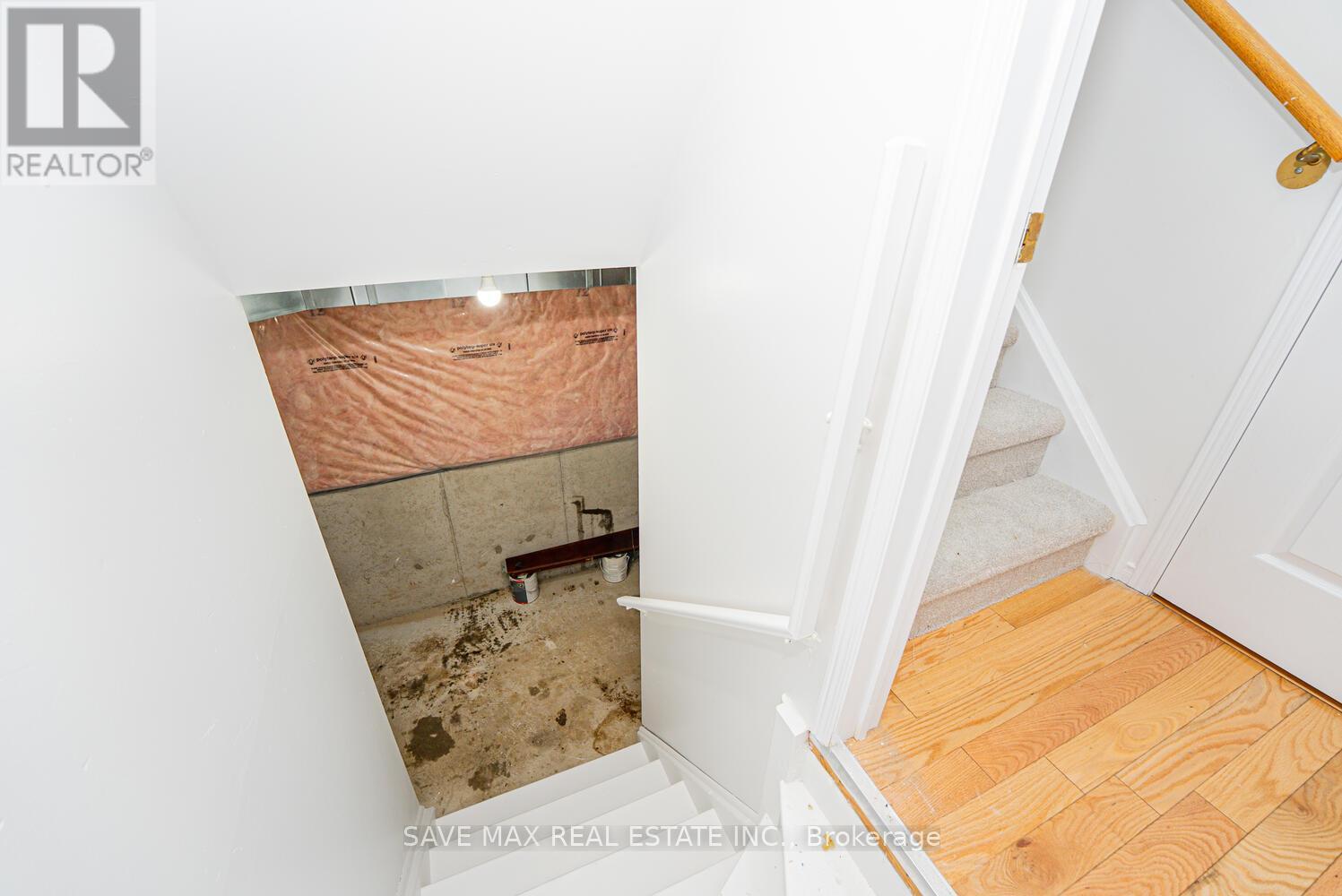 100 Bushmill Circle, Brampton, Ontario  L7A 0K6 - Photo 39 - W12486449