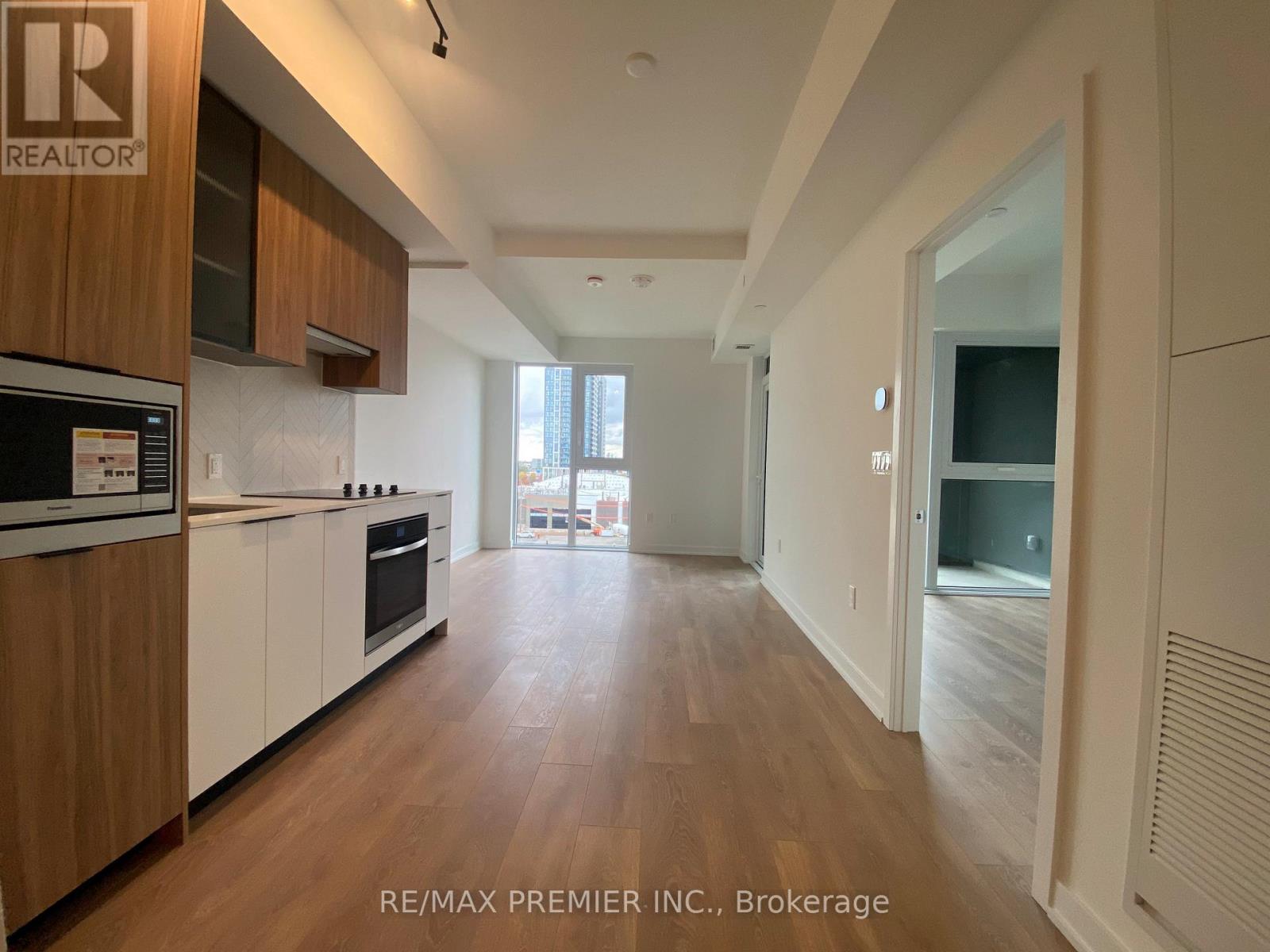 514 - 1037 The Queensway, Toronto, Ontario  M8Z 6C7 - Photo 6 - W12486470