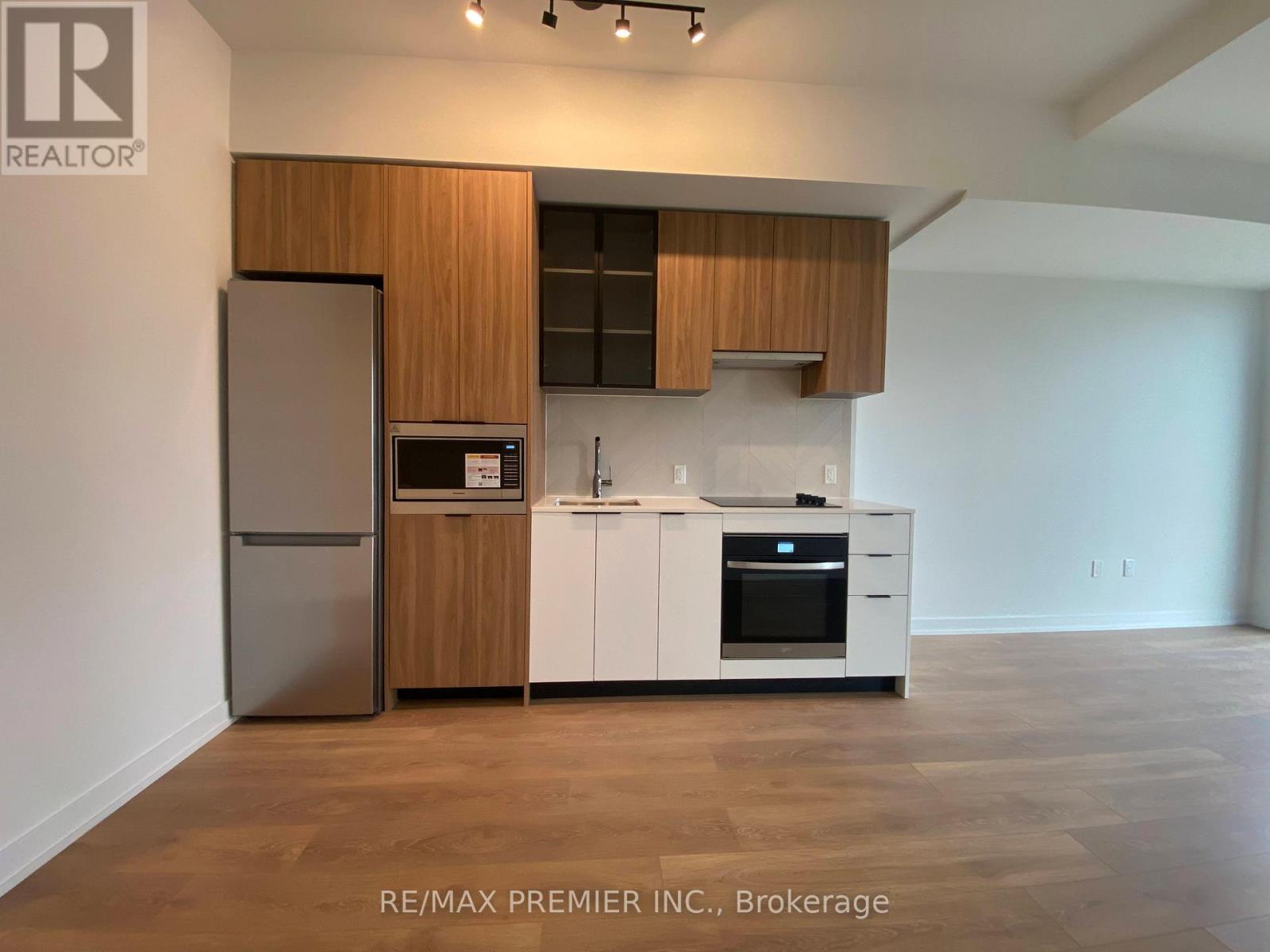 514 - 1037 The Queensway, Toronto, Ontario  M8Z 6C7 - Photo 8 - W12486470