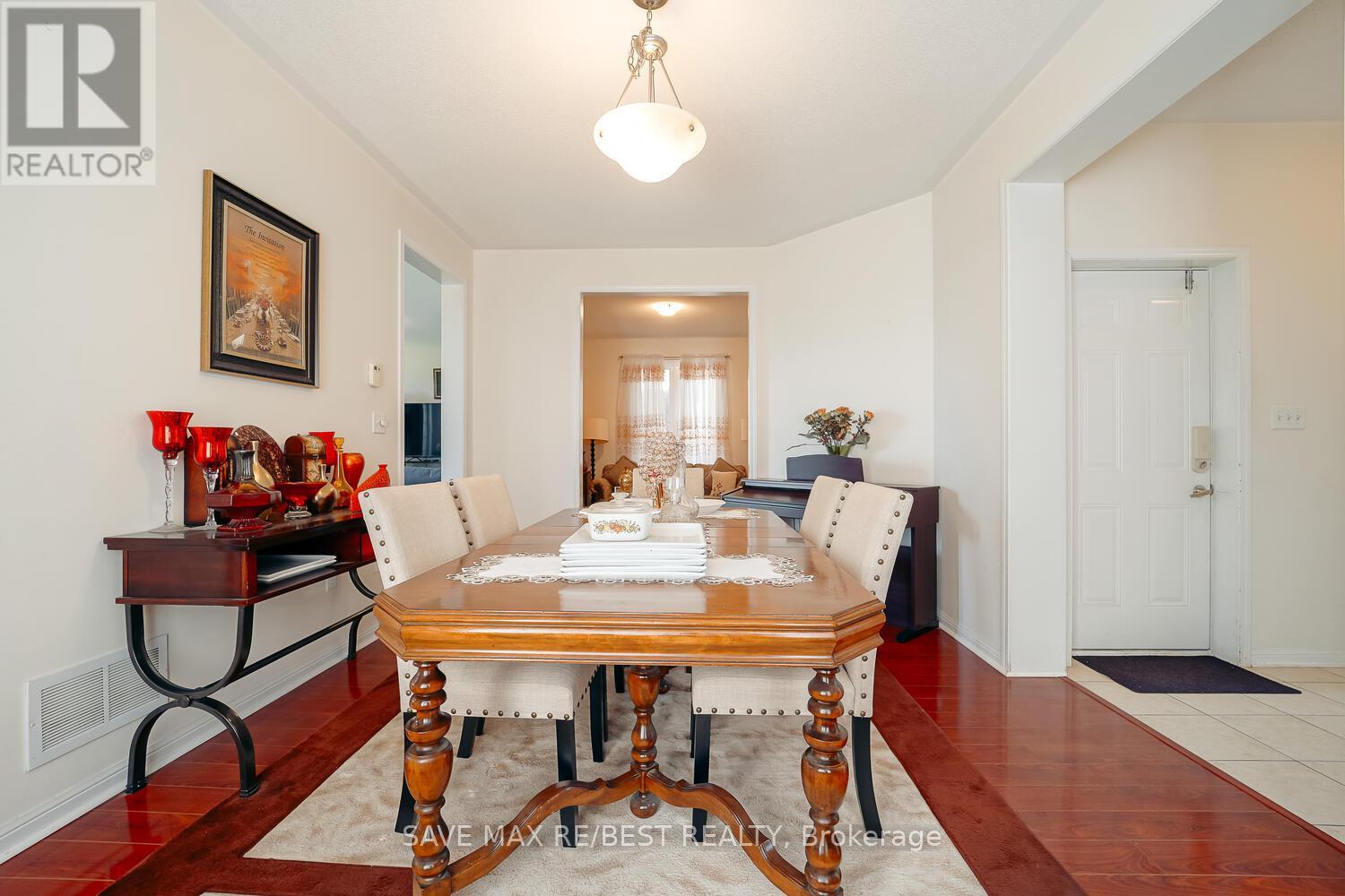 22 Birch Tree Trail, Brampton, Ontario  L6P 3M8 - Photo 11 - W12486473