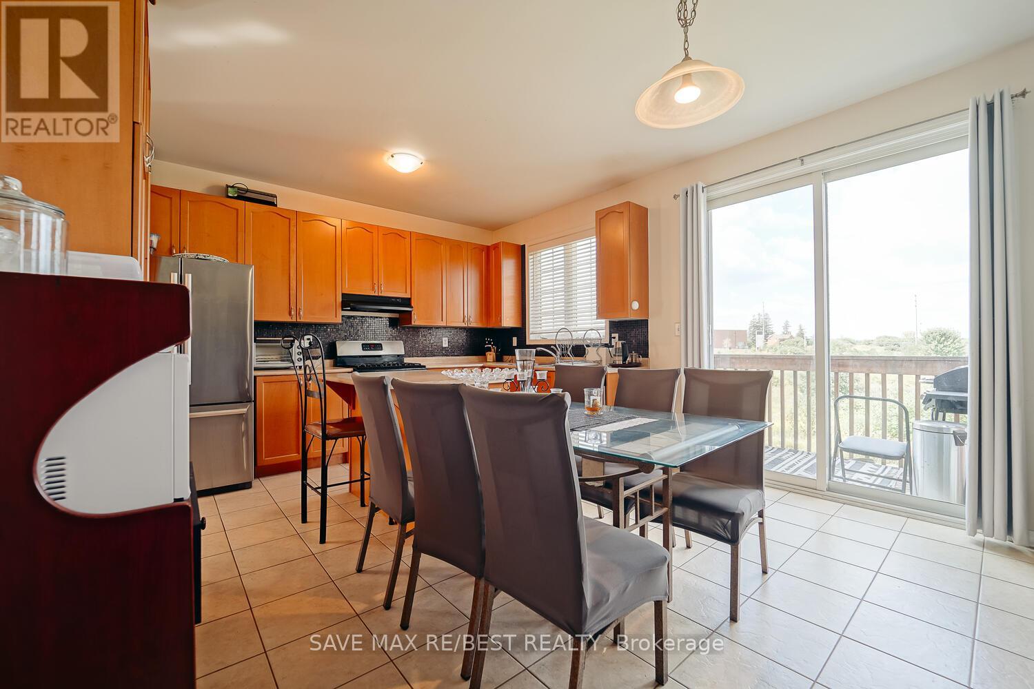22 Birch Tree Trail, Brampton, Ontario  L6P 3M8 - Photo 13 - W12486473