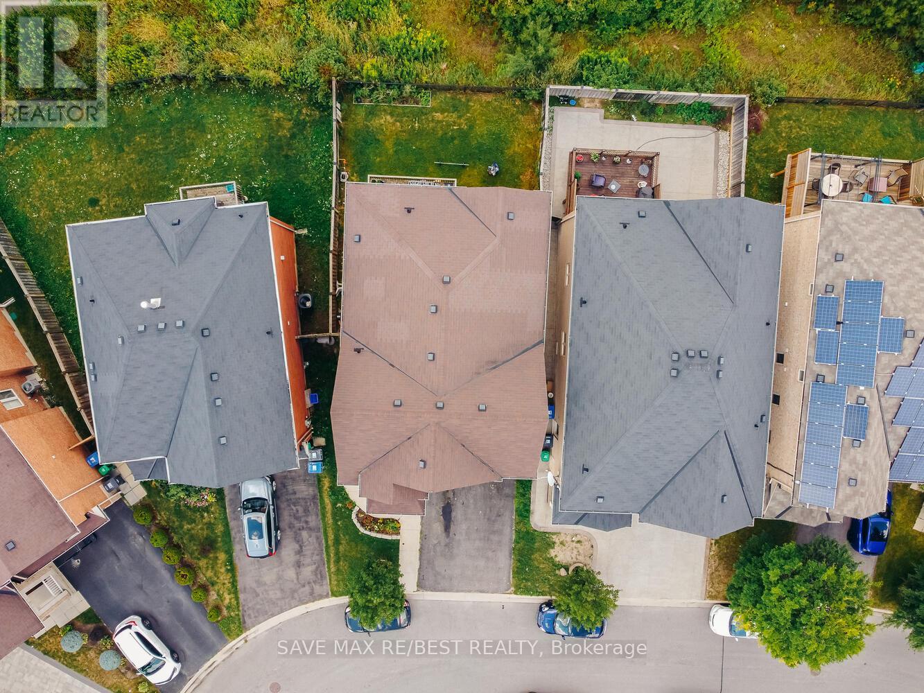 22 Birch Tree Trail, Brampton, Ontario  L6P 3M8 - Photo 3 - W12486473