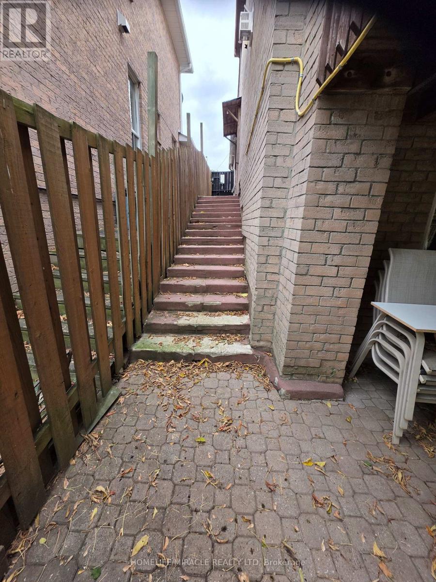 6585 EASTRIDGE ROAD, Mississauga, Ontario