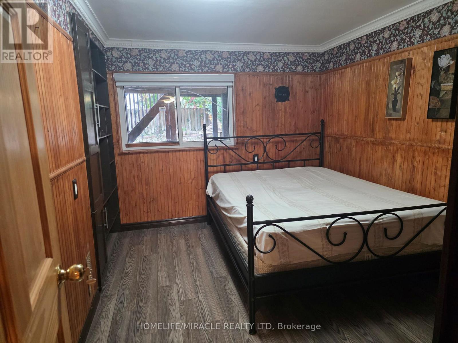 6585 Eastridge Road, Mississauga, Ontario  L5N 4L5 - Photo 10 - W12486478