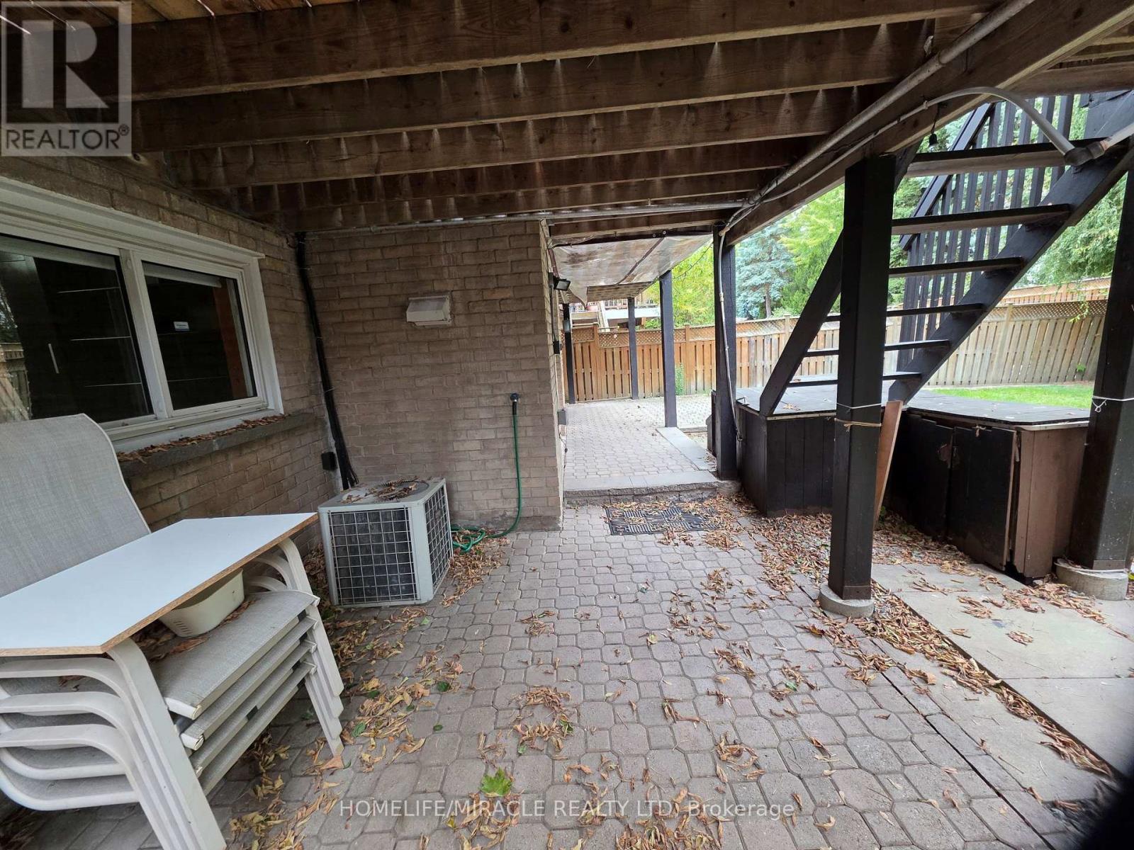 6585 Eastridge Road, Mississauga, Ontario  L5N 4L5 - Photo 11 - W12486478