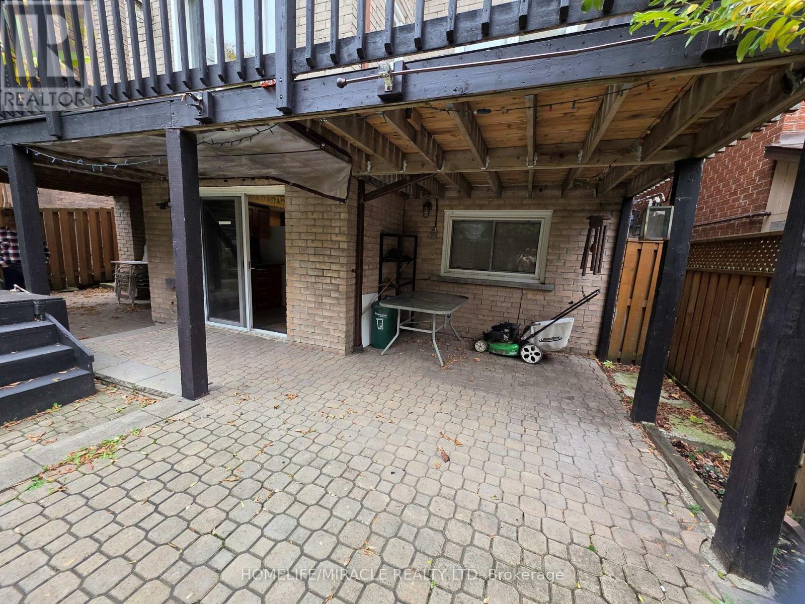 6585 Eastridge Road, Mississauga, Ontario  L5N 4L5 - Photo 12 - W12486478