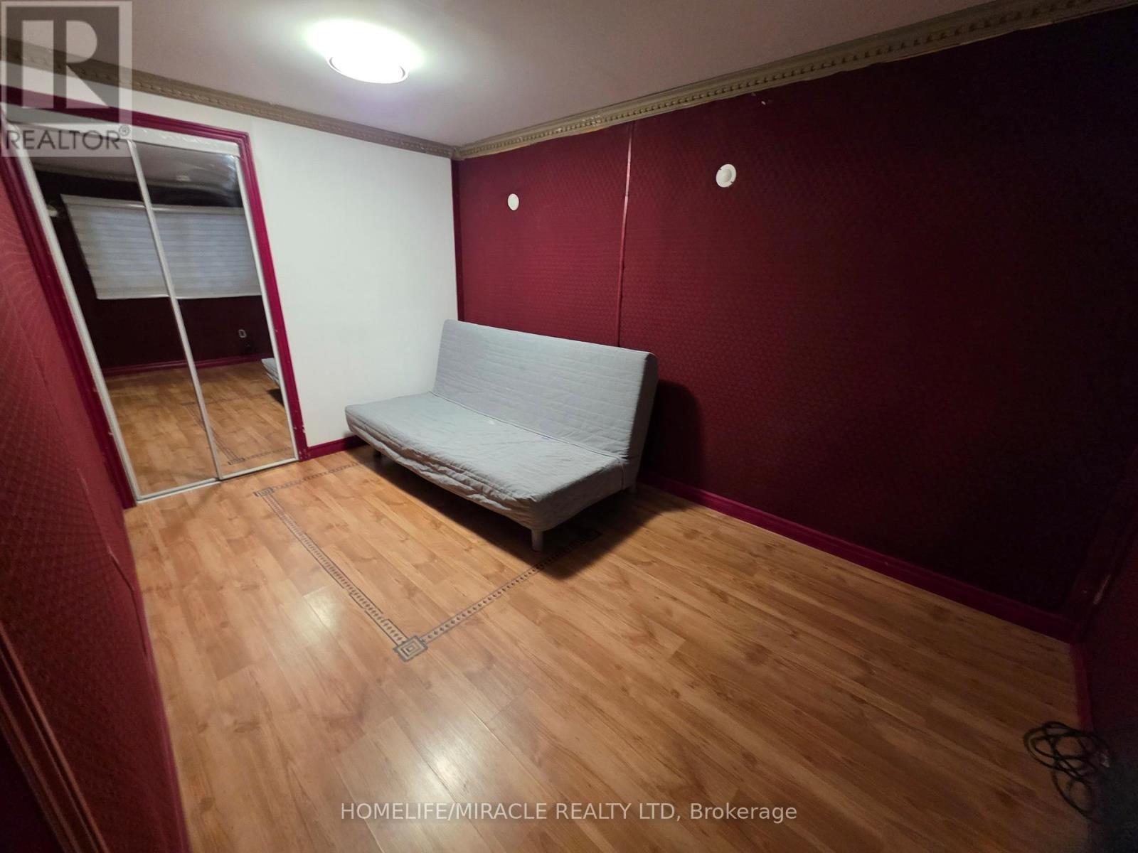 6585 Eastridge Road, Mississauga, Ontario  L5N 4L5 - Photo 8 - W12486478