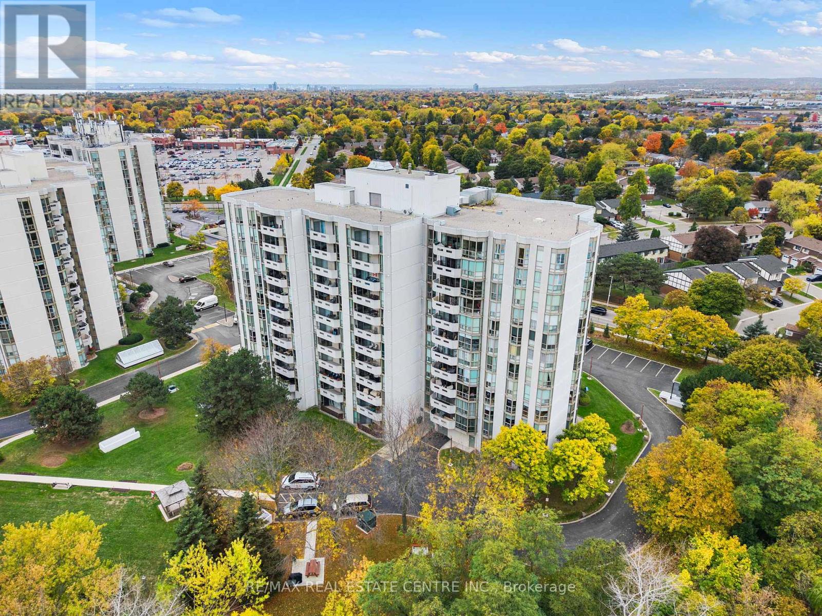 209 - 5090 Pinedale Ave Avenue, Burlington, Ontario  L7L 3V8 - Photo 3 - W12486498