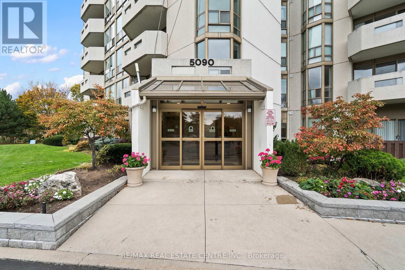 209 - 5090 Pinedale Ave Avenue, Burlington, Ontario  L7L 3V8 - Photo 4 - W12486498