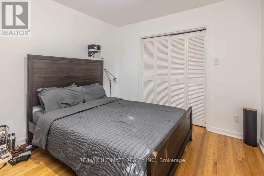 39 Laws Street, Toronto, Ontario  M6P 2Y8 - Photo 27 - W12486501