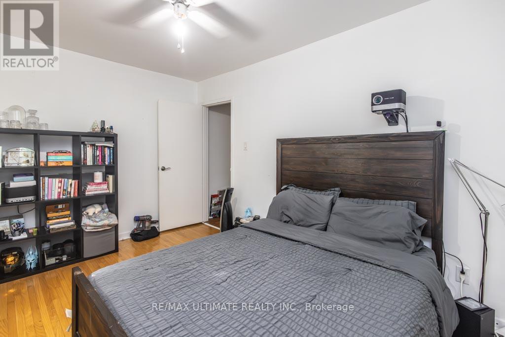 39 Laws Street, Toronto, Ontario  M6P 2Y8 - Photo 28 - W12486501