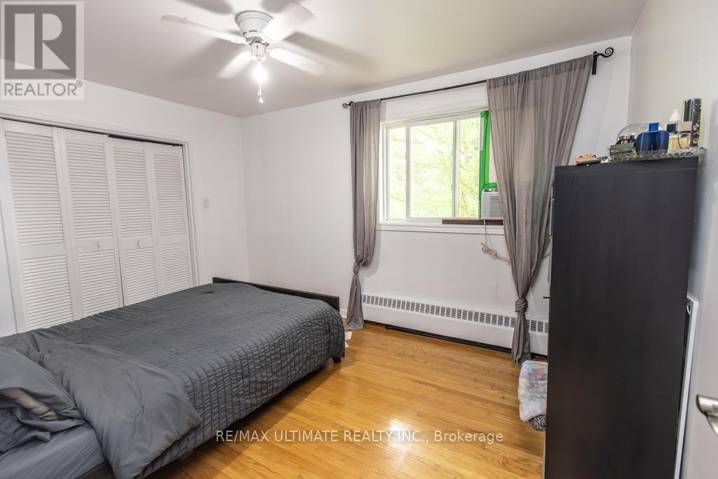 39 Laws Street, Toronto, Ontario  M6P 2Y8 - Photo 29 - W12486501