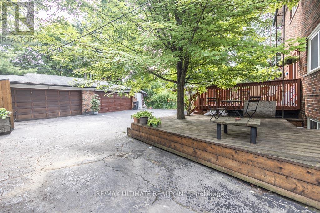 39 Laws Street, Toronto, Ontario  M6P 2Y8 - Photo 41 - W12486501