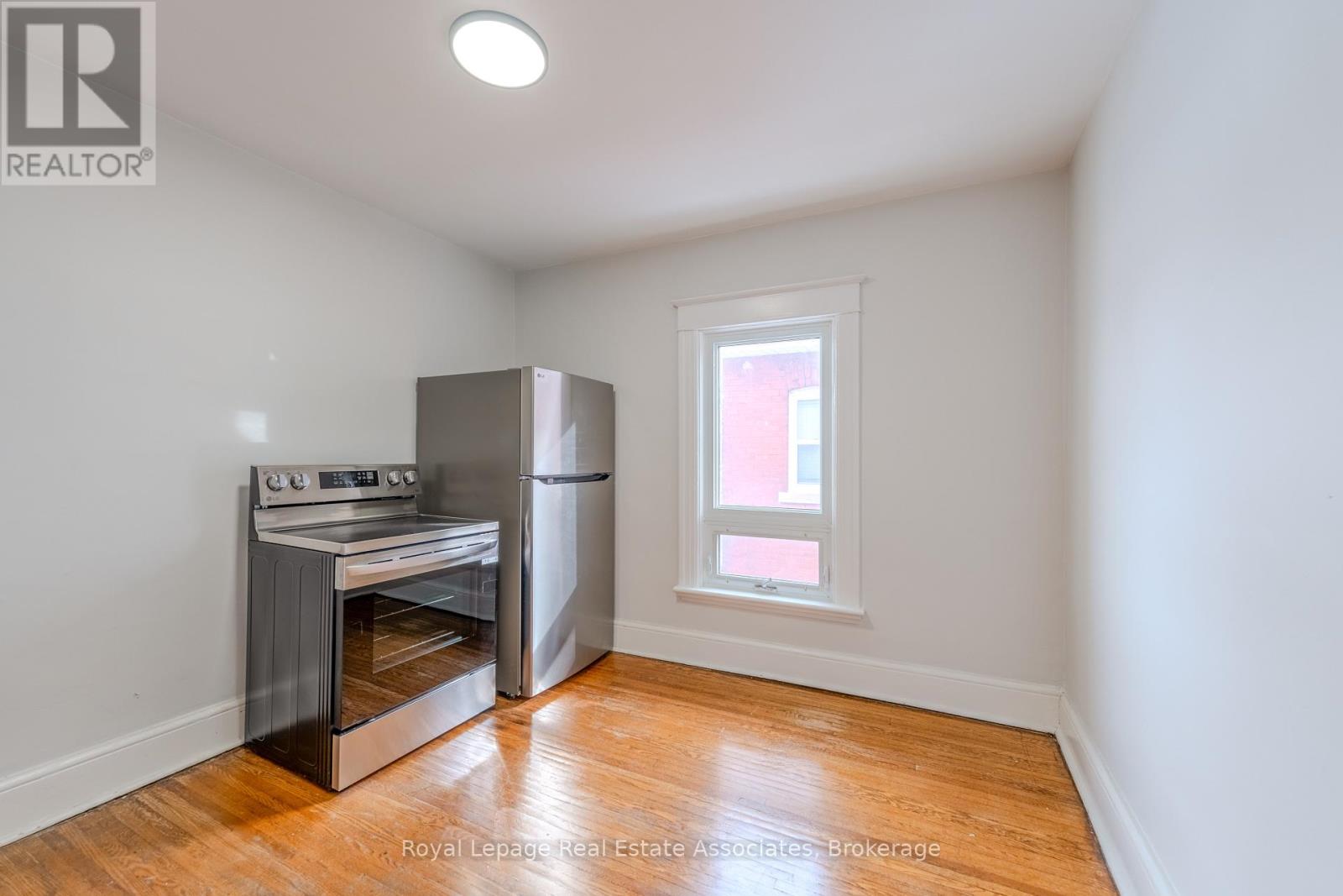 2 - 157 William Street, Brantford, Ontario  N3T 3L2 - Photo 4 - X12486374