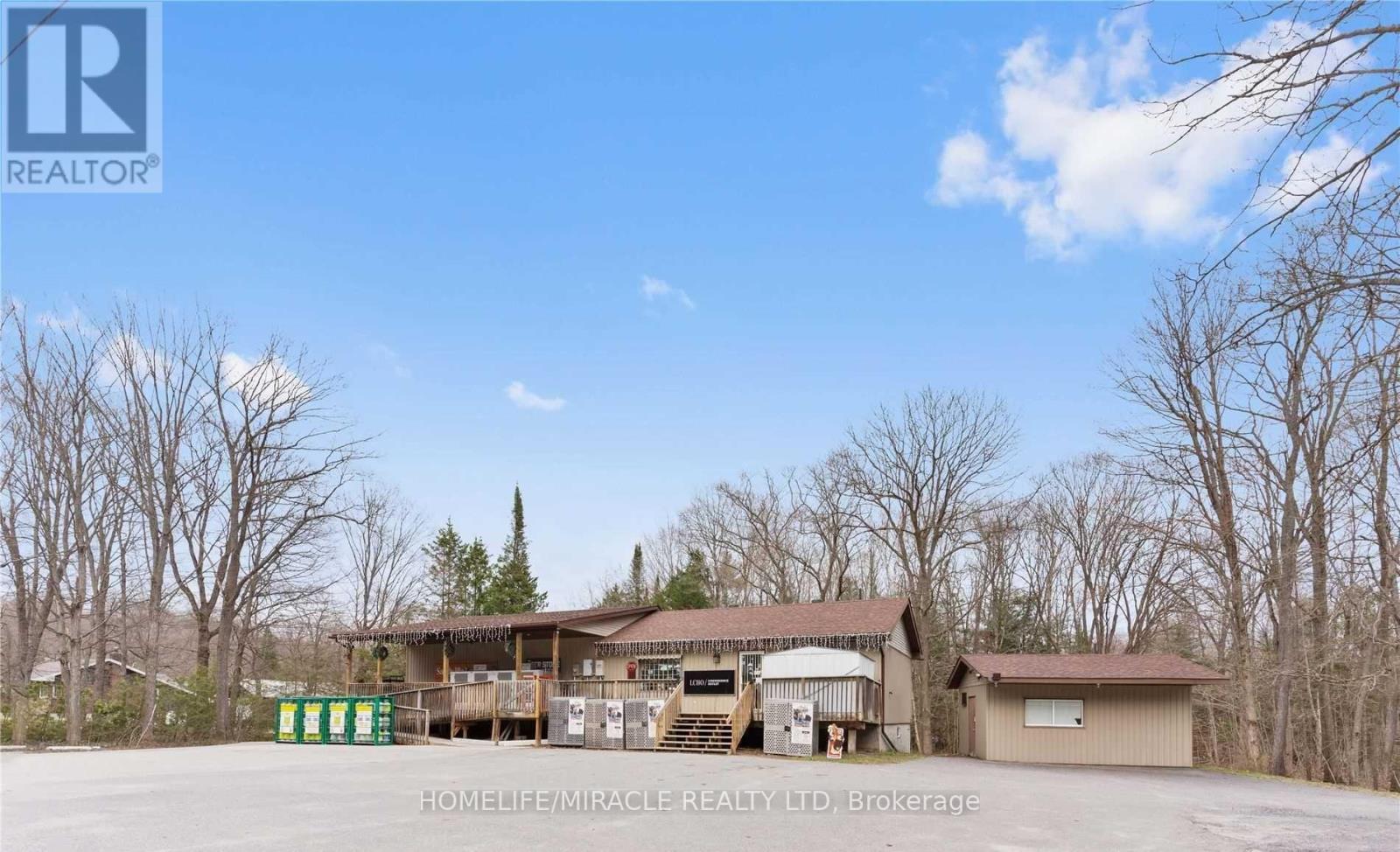 39 Sandy Plains Road N, Seguin, Ontario  P2A 2W8 - Photo 2 - X12486386