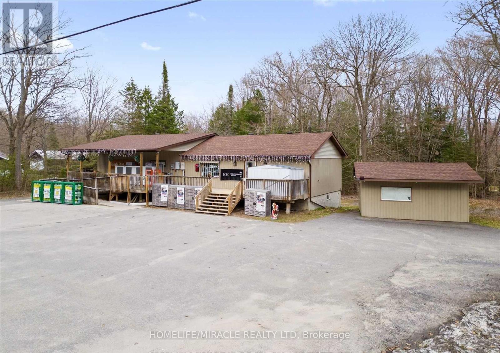 39 Sandy Plains Road N, Seguin, Ontario  P2A 2W8 - Photo 3 - X12486386