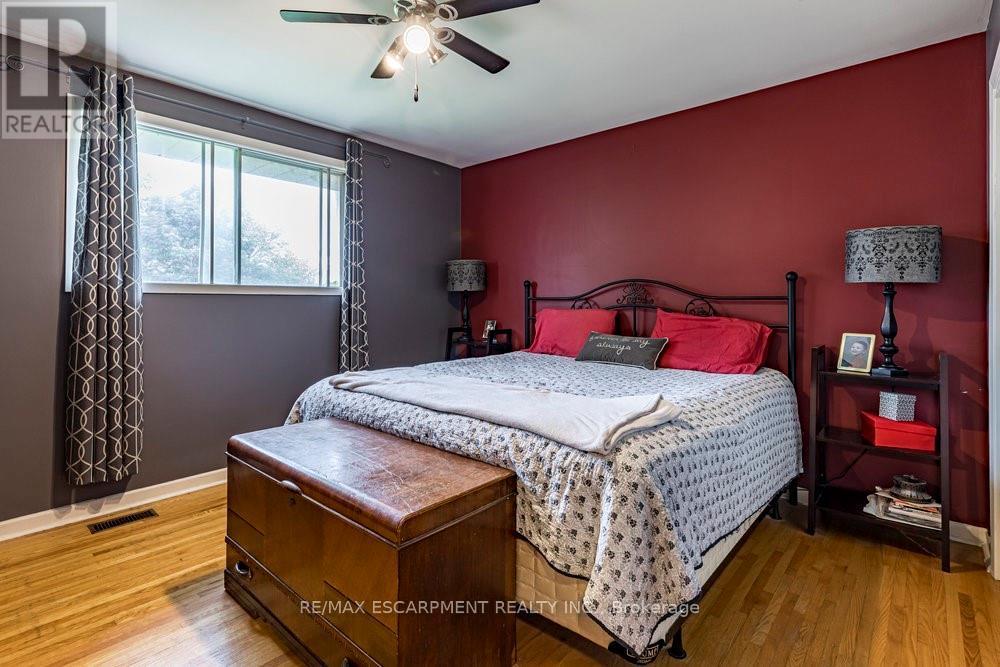 6871 Corwin Crescent, Niagara Falls, Ontario  L2G 2M9 - Photo 10 - X12486391