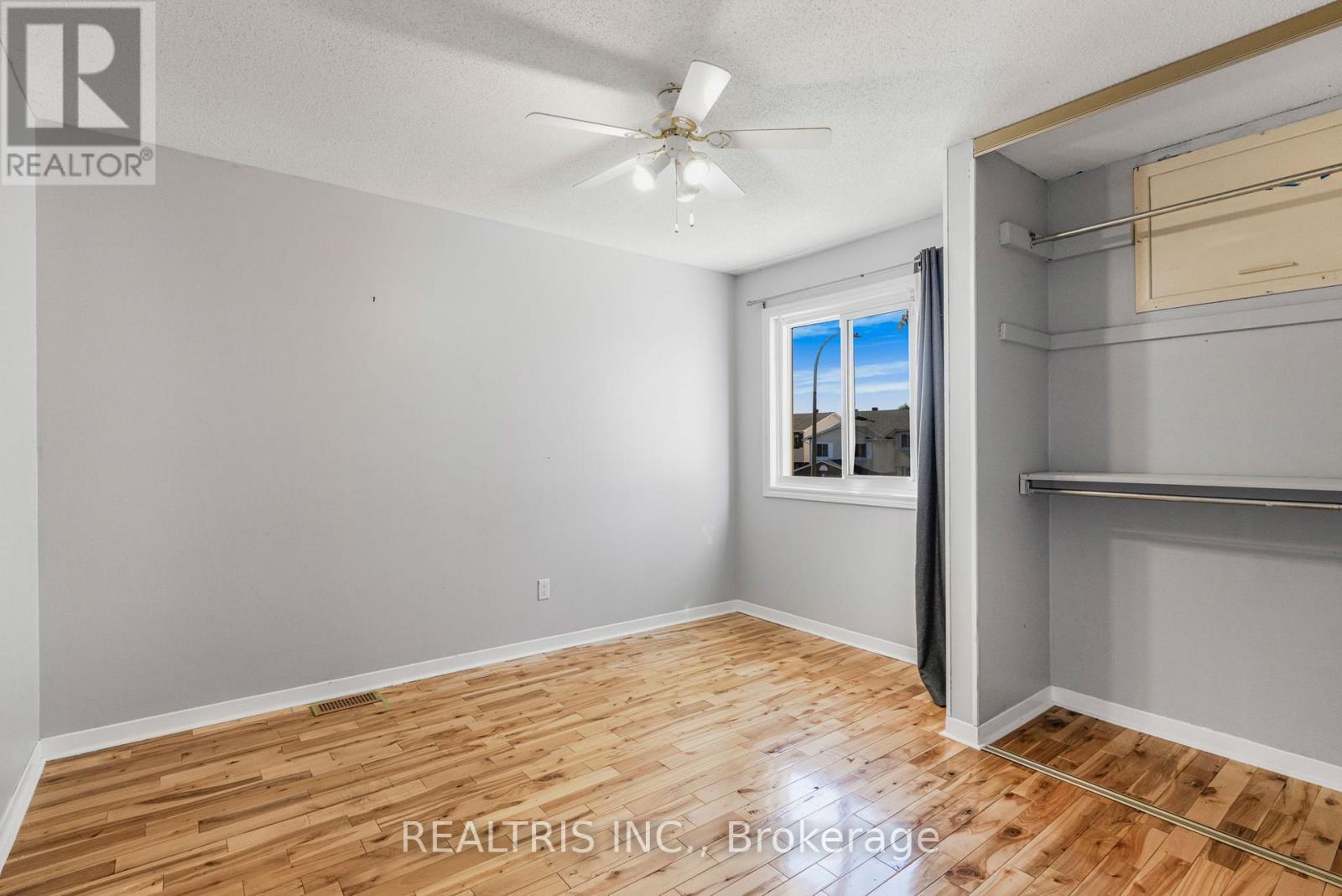 1905 Des Epinettes Avenue, Ottawa, Ontario  K1C 6P6 - Photo 17 - X12486458