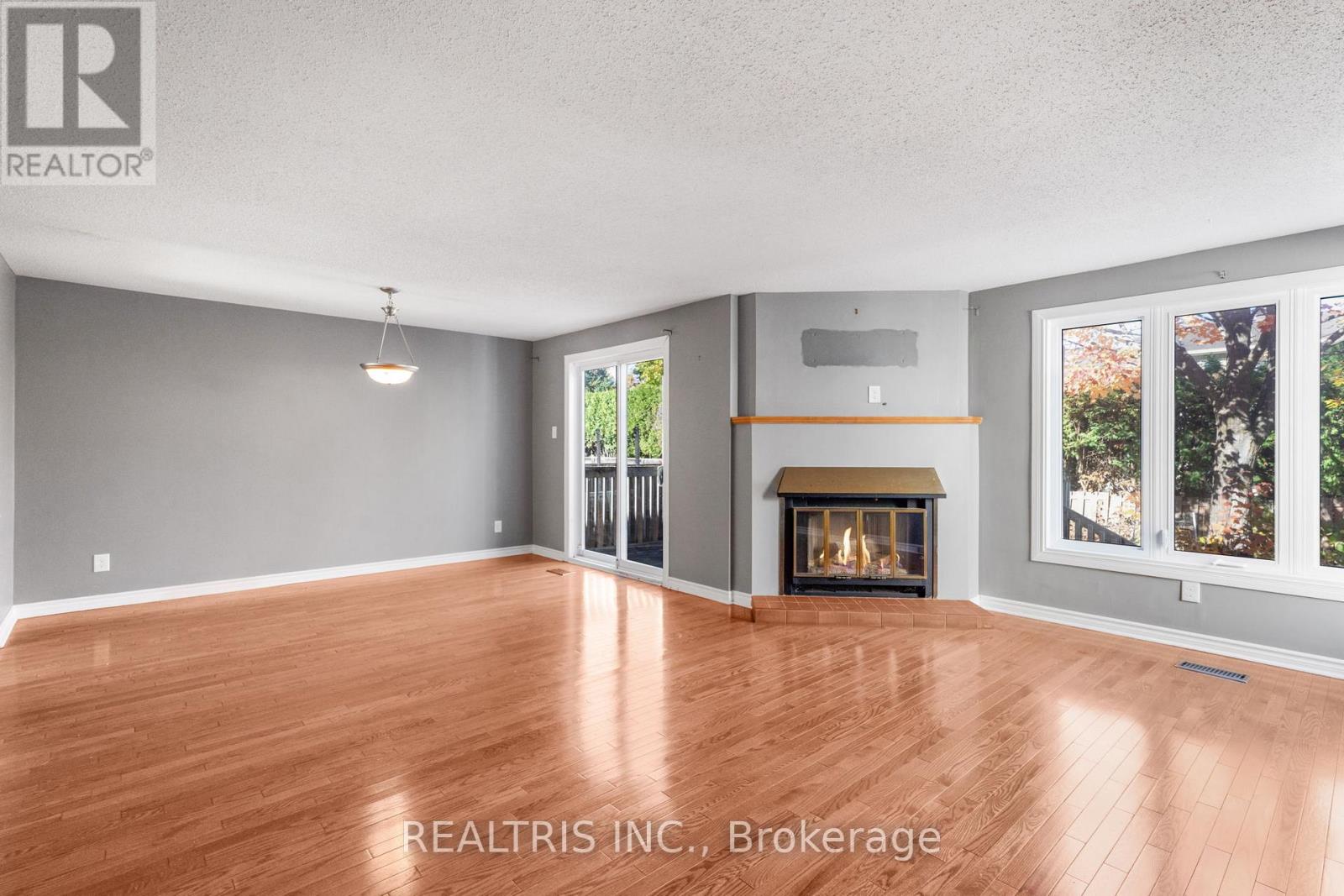 1598 Meadowfield Place, Ottawa, Ontario  K1C 5V6 - Photo 13 - X12486459