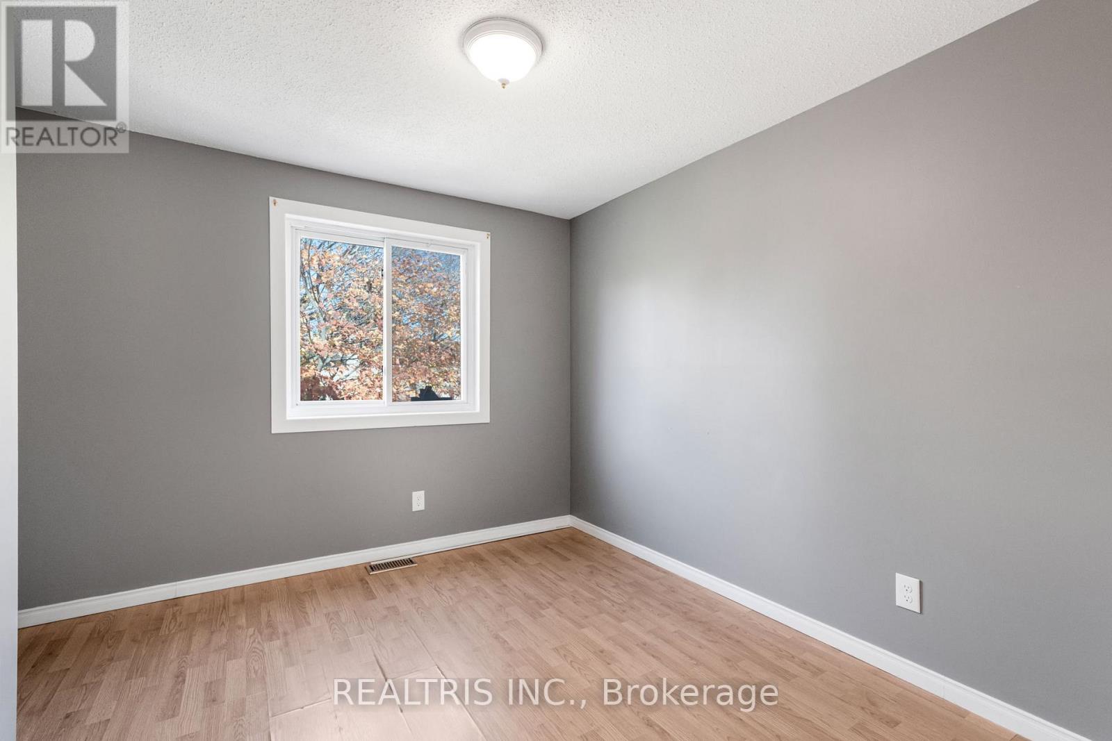 1598 Meadowfield Place, Ottawa, Ontario  K1C 5V6 - Photo 22 - X12486459